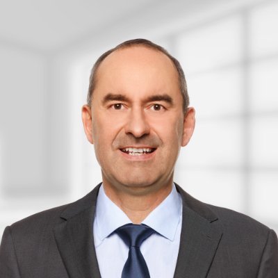 Hubert Aiwanger: Steuersenkung auf Sprit...